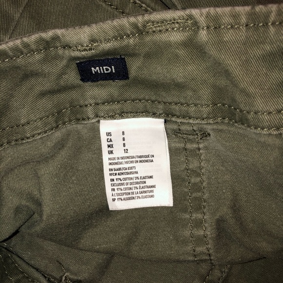 AMERICAN EAGLE OLIVE KHAKI SHORTS - Picture 3 of 3